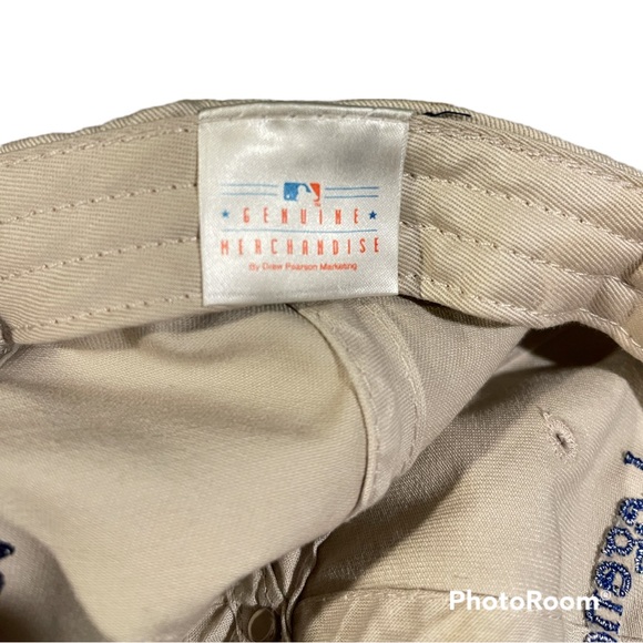 New York Yankees Legends Field Baseball Hat - Picture 9 of 10